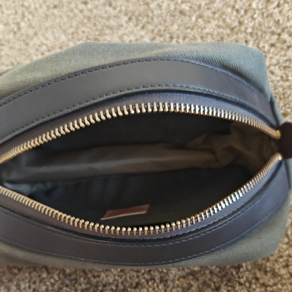 Filson Rugged Twill Travel Kit - Otter Green - Picture 5 of 8